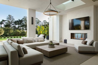 Newly built and masterfully composed, Miramar Meadows is a rare - photo 12