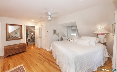 Beautifully maintained 3 bedroom, 2 bath Cape nestled on a quiet - photo 16