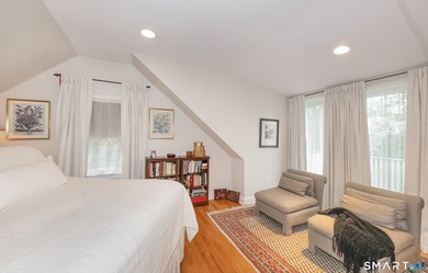 Beautifully maintained 3 bedroom, 2 bath Cape nestled on a quiet - photo 17