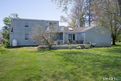 Beautifully maintained 3 bedroom, 2 bath Cape nestled on a quiet - photo 22