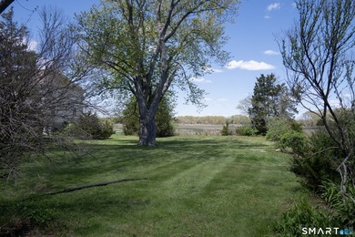 Beautifully maintained 3 bedroom, 2 bath Cape nestled on a quiet - photo 23