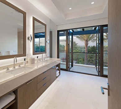 Newly built and masterfully composed, Miramar Meadows is a rare - photo 25