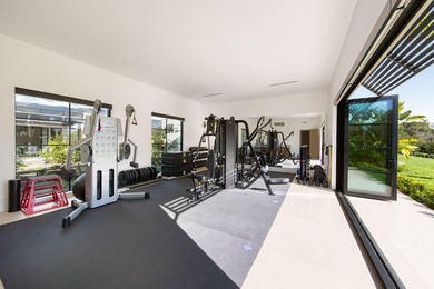 Newly built and masterfully composed, Miramar Meadows is a rare - photo 32