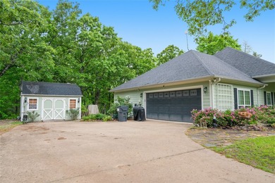 Step into refined country living with this beautifully appointed - photo 3