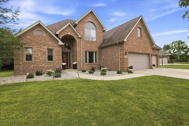 Welcome to this stunning 5-bedroom, 4-bath home nestled in the - photo 3