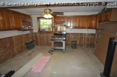 4- bedroom 2 bath mid-entry home with ground level entries front - photo 11