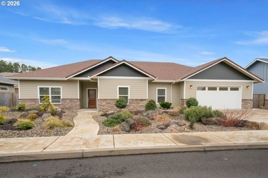 Siuslaw River Home For Sale in Florence Oregon