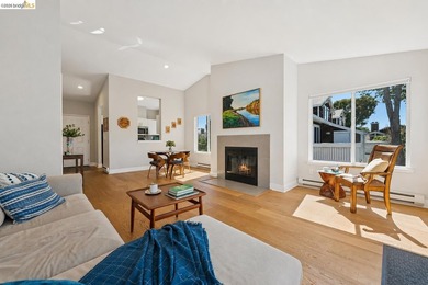 This is one of the largest 2-bedroom, 2-bath upper-level corner - photo 6