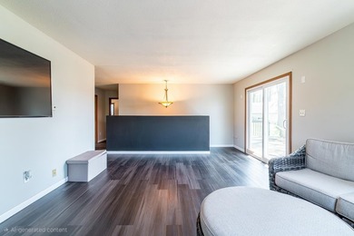 **PRICED TO SELL**Beautifully updated nearly 3000 sqft Lakehouse - photo 19
