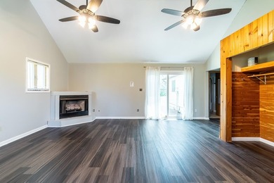 **PRICED TO SELL**Beautifully updated nearly 3000 sqft Lakehouse - photo 21