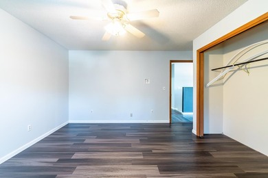 **PRICED TO SELL**Beautifully updated nearly 3000 sqft Lakehouse - photo 30
