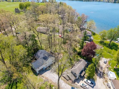 **PRICED TO SELL**Beautifully updated nearly 3000 sqft Lakehouse - photo 35