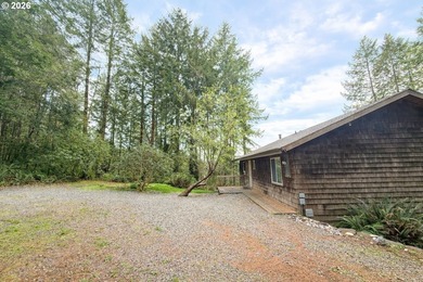 Escape to the peace and beauty of the Southern Oregon Coast with - photo 4