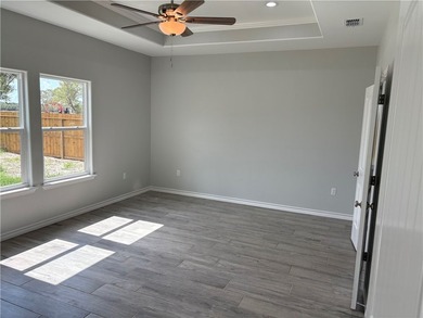 This is a great house in a very quiet neighborhood. It is very - photo 14
