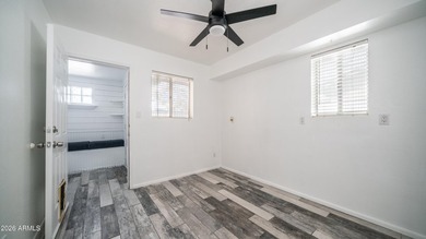 Unique & versatile property with no HOA. Featuring two separate - photo 22