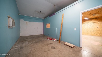 Unique & versatile property with no HOA. Featuring two separate - photo 29