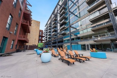 Welcome to Unit 606 at The Pinnacle, an extraordinary corner - photo 36