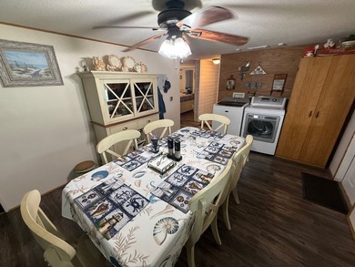 LOW LOT RENT: $688. 55+ community. TURNKEY. FURNISHED. Just - photo 10