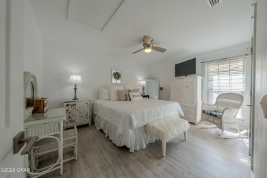 $10,000 PRICE IMPROVEMENT! Welcome to this beautifully renovated - photo 24