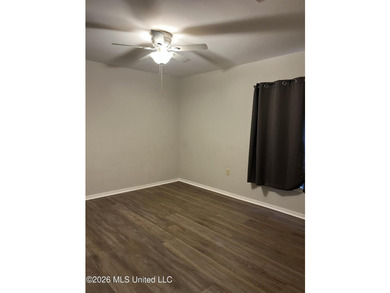 Precious cottage style home on large corner lot! New floors and - photo 9