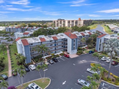 Lake Condo For Sale in Delray Beach, Florida