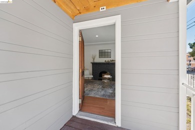 Charming Modern Craftsman-inspired home thoughtfully designed - photo 2