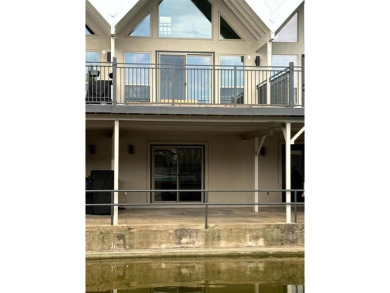 Lake Townhome/Townhouse For Sale in Strawn, Texas