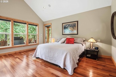 Exceptional Kalama River estate on 2.76 private acres with - photo 18