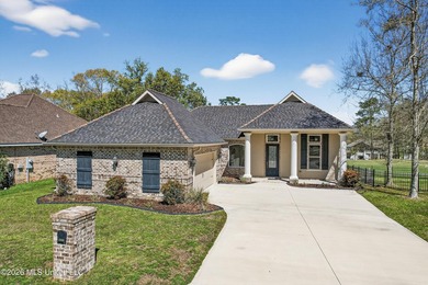 This beautifully maintained 3-bedroom, 2-bath home is perfectly - photo 1