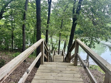 Indulge in the River Lifestyle! This beautiful waterfront home - photo 50
