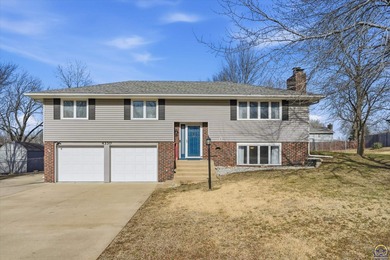 Lake Shawnee Home For Sale in Topeka Kansas