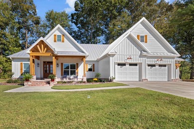 Lake Home For Sale in Pangburn, Arkansas