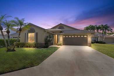 (private lake, pond, creek) Home For Sale in Boynton Beach Florida