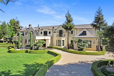 A Private Resort Estate in Arcadia's Prestigious Upper Rancho: A - photo 2