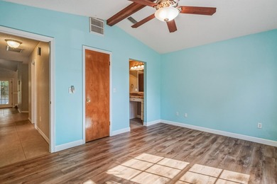 HUGE PRICE REDUCTION! Welcome home to this beautifully renovated - photo 31