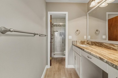 HUGE PRICE REDUCTION! Welcome home to this beautifully renovated - photo 33