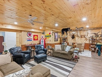 Lake Living at its Finest ~ Lake Arrowhead! Nestled on a quiet - photo 42
