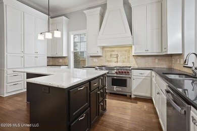 Rare opportunity in Arbor Landing! Approximately 5,190 sq ft - photo 4