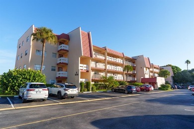(private lake, pond, coastal) Condo Active Under Contract in Margate Florida