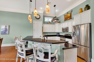 Beautiful golf course home located in the sought-after Fairway - photo 11