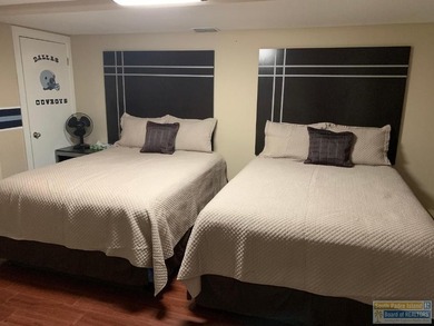 Excellent opportunity to acquire a bay front 50 room hotel in a - photo 16