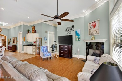 Beautiful golf course home located in the sought-after Fairway - photo 17