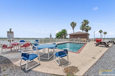 Excellent opportunity to acquire a bay front 50 room hotel in a - photo 22