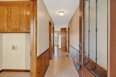 Seller has an accepted contract with a 48 hr right of first - photo 5
