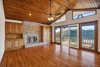 Seller has an accepted contract with a 48 hr right of first - photo 6