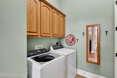 Beautiful golf course home located in the sought-after Fairway - photo 29
