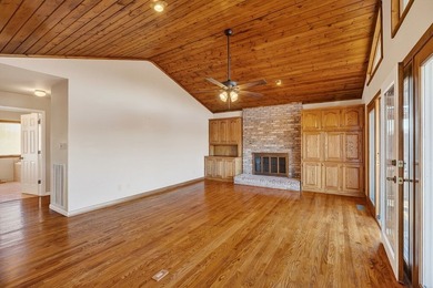 Seller has an accepted contract with a 48 hr right of first - photo 9