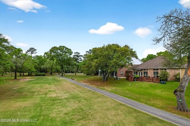 Beautiful golf course home located in the sought-after Fairway - photo 37