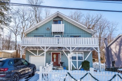 Lake Home For Sale in Hopatcong, New Jersey