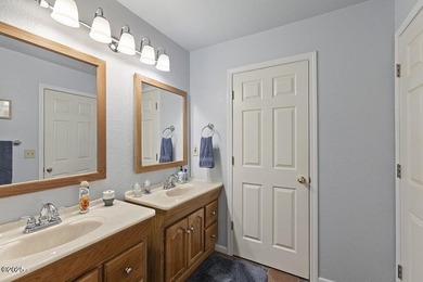 Beautiful 3-Bedroom Home in the Heart of Lincoln City Move right - photo 21